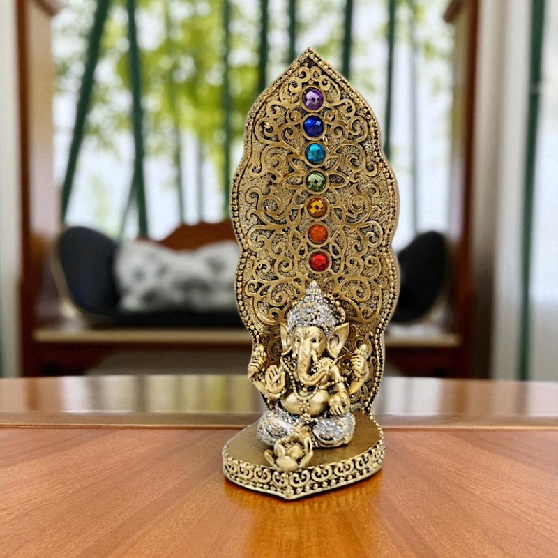 Füstölőégető Ganésa szoborral